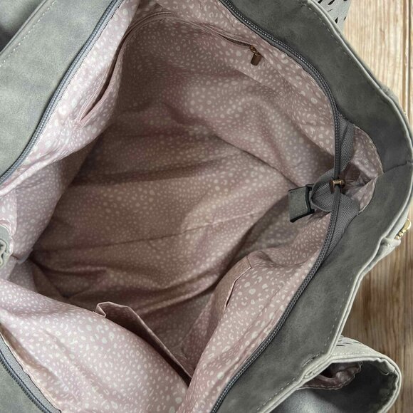 Violet Ray Faux Suede Laser Cut Gray Tote Bag Lined Boho Chic EUC mulberryfoundr - Picture 12 of 16